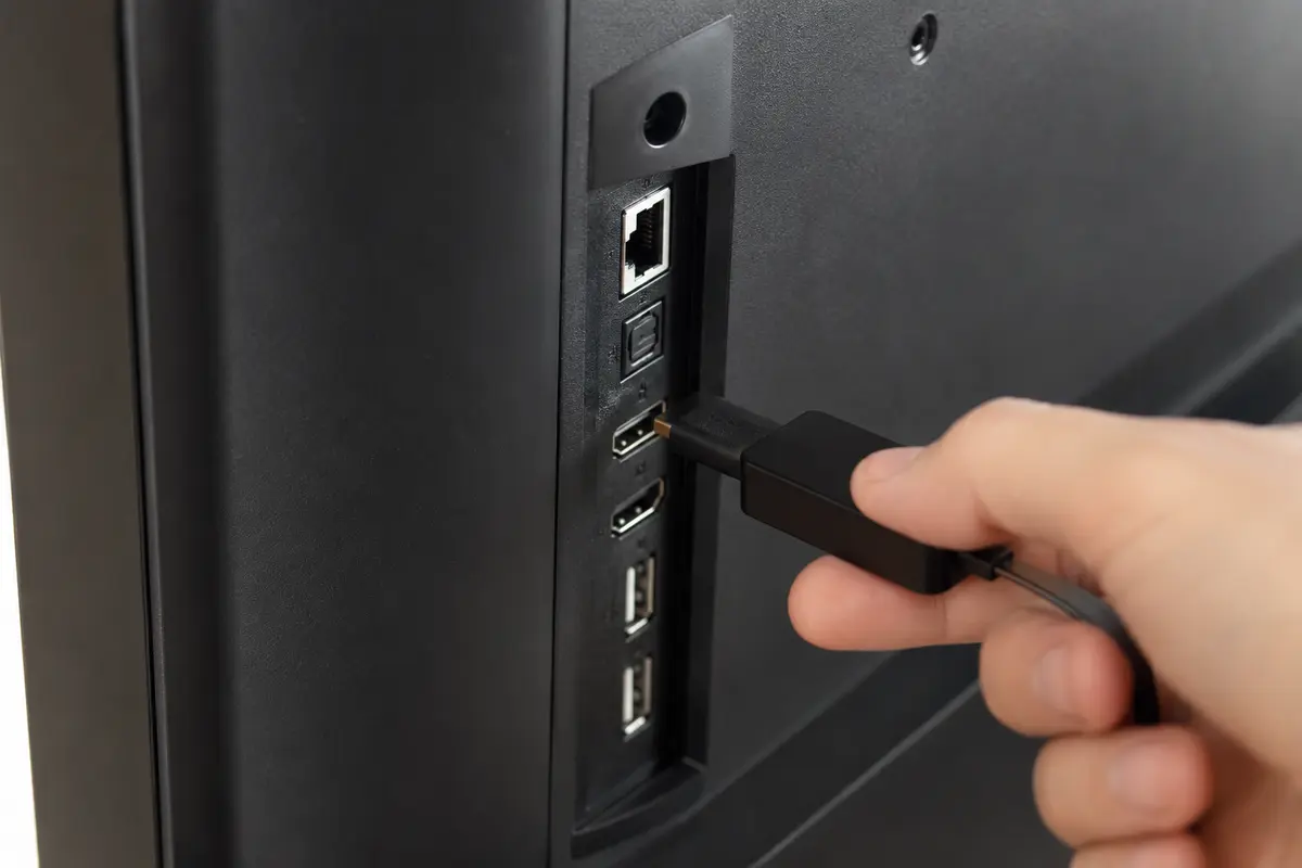Conectarea unui dispozitiv la un smart TV