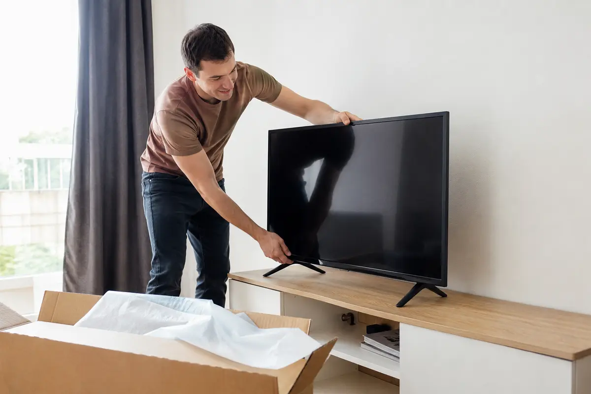 Instalarea unui televizor nou cumparat la pret bun